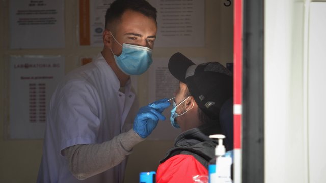198 са новите случаи на коронавирус регистрирани през последното денонощие у