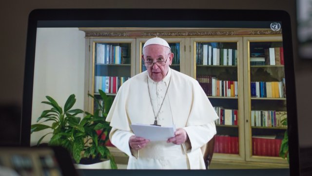 Папа Франциск назначи ватикански медицински служител който по думите му е