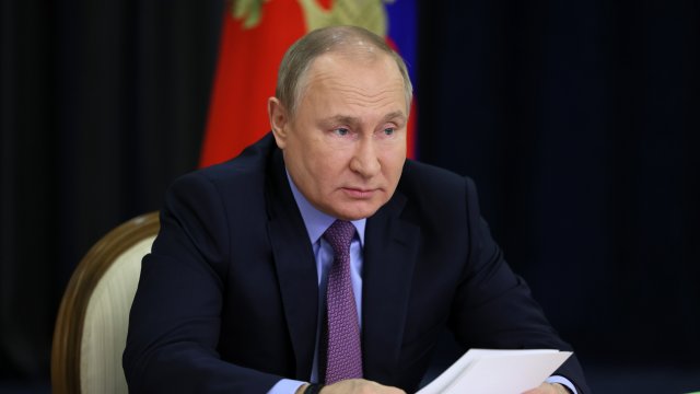 Руският президент Владимир Путин подписа указ с който се опростява