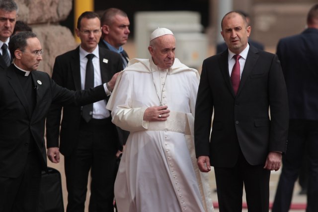 Papa Francisk Blgariya E Most Mezhdu Iztoka I Zapada Vrata Km Blizkiya Iztok Bgonair