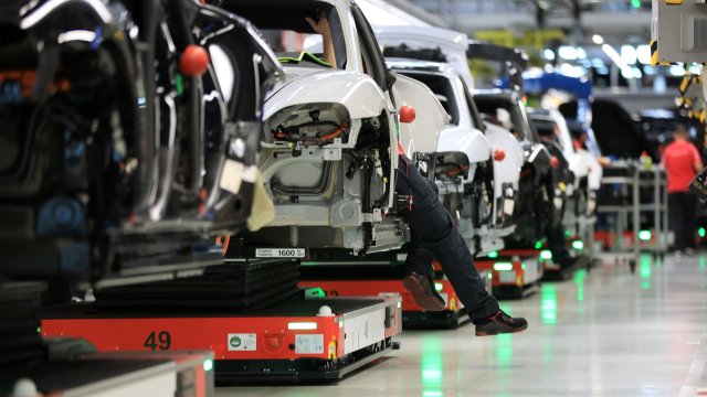 Volkswagen се договори да плати на служителите си в Германия