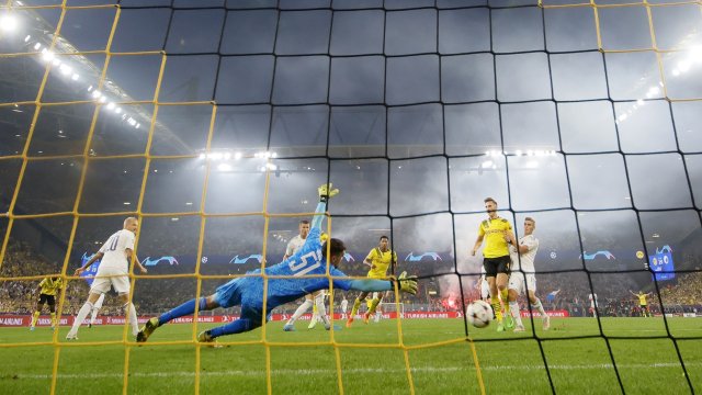Борусия (Дортмунд) започна сезона си в Шампионска лига по възможно